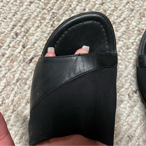 ◼️PREDICTIONS: Women’s size 8.5W, black slide-on sandals with stretchy band◼️ - Picture 6 of 13